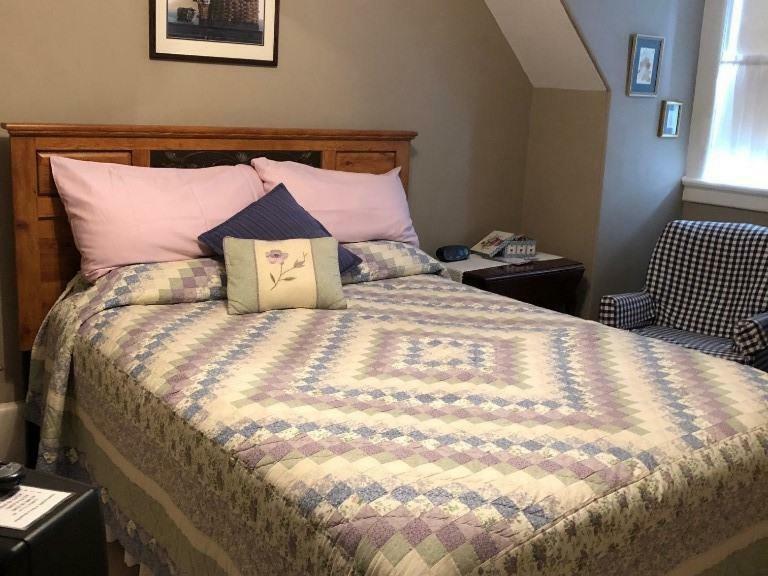 Hawthorn Bed And Breakfast Independence Exteriör bild