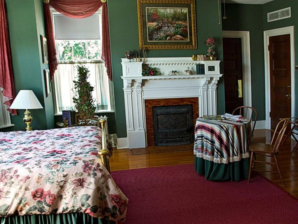 Hawthorn Bed And Breakfast Independence Exteriör bild